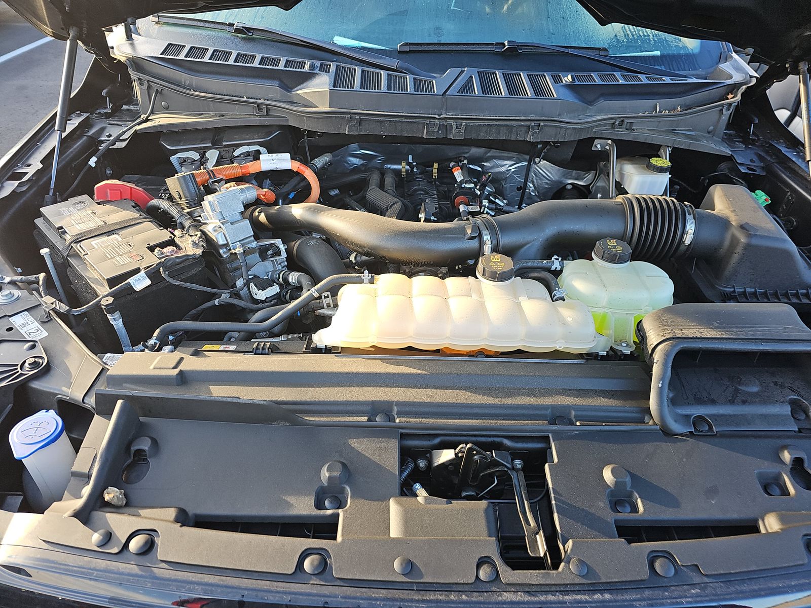 2024 Ford F-150 Hybrid XLT AWD