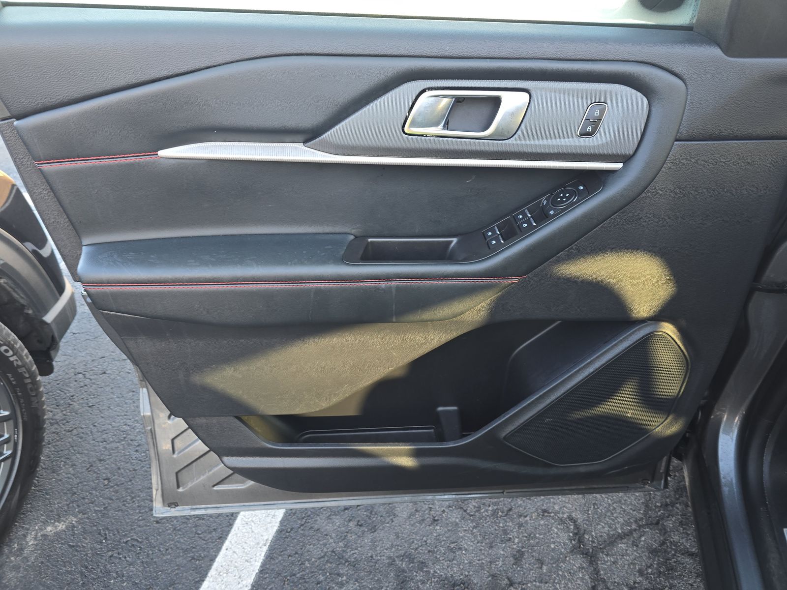 2025 Ford Explorer ST-Line AWD