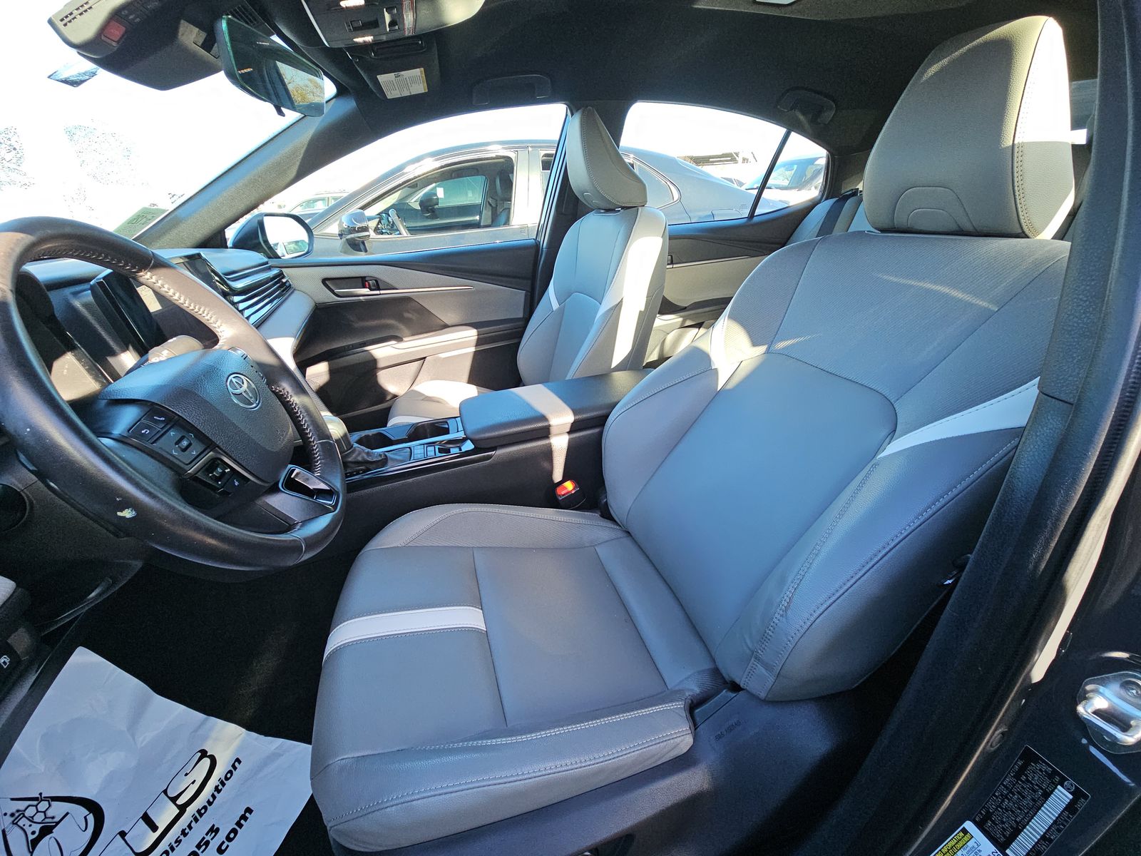 2025 Toyota Camry SE FWD