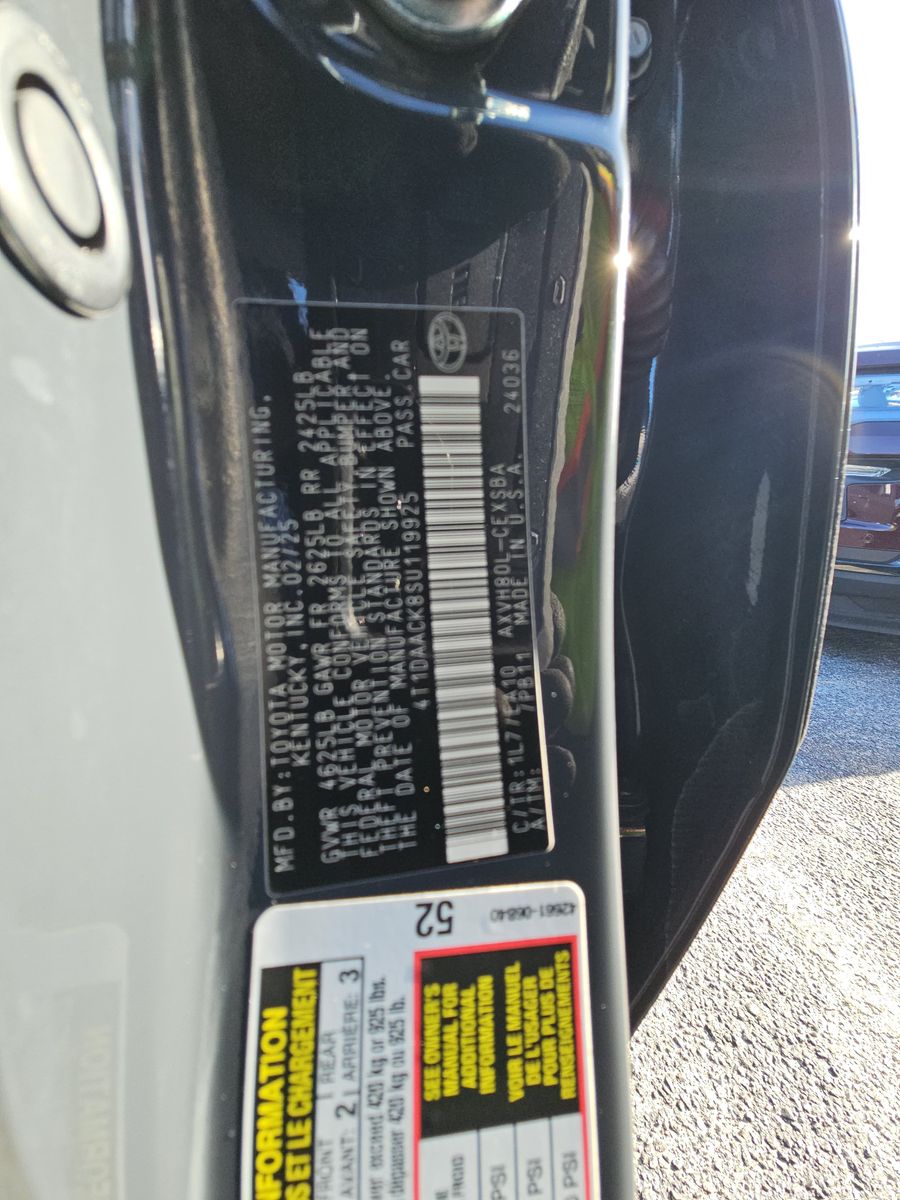 2025 Toyota Camry SE FWD