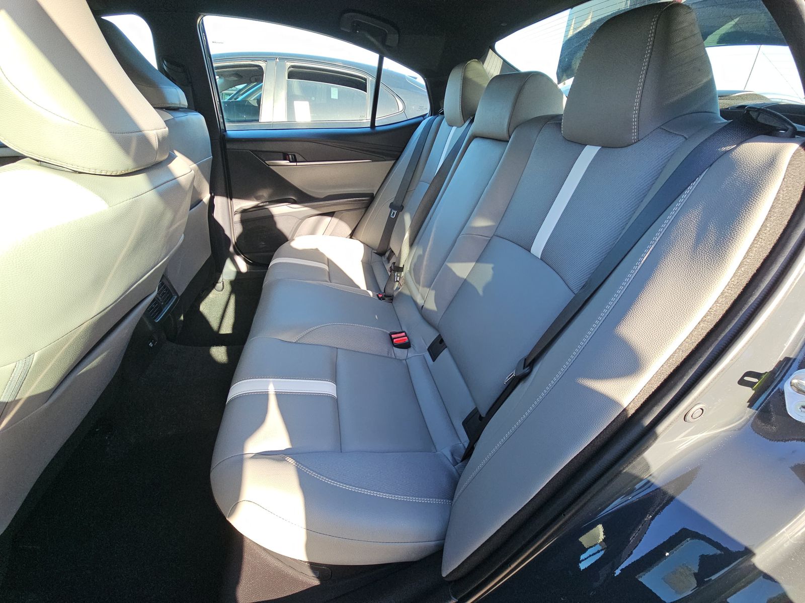 2025 Toyota Camry SE FWD