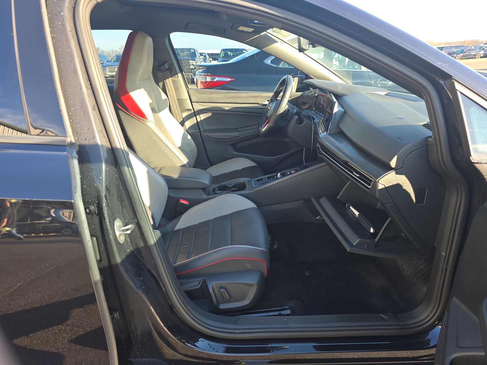 2022 Volkswagen Golf GTI 2.0T SE FWD