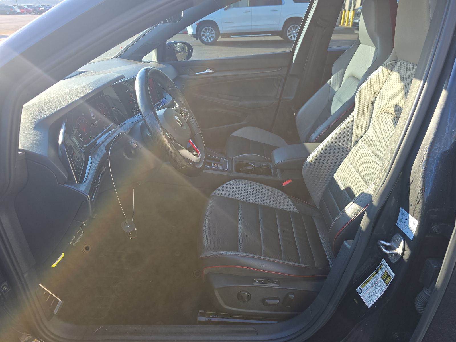 2022 Volkswagen Golf GTI 2.0T SE FWD