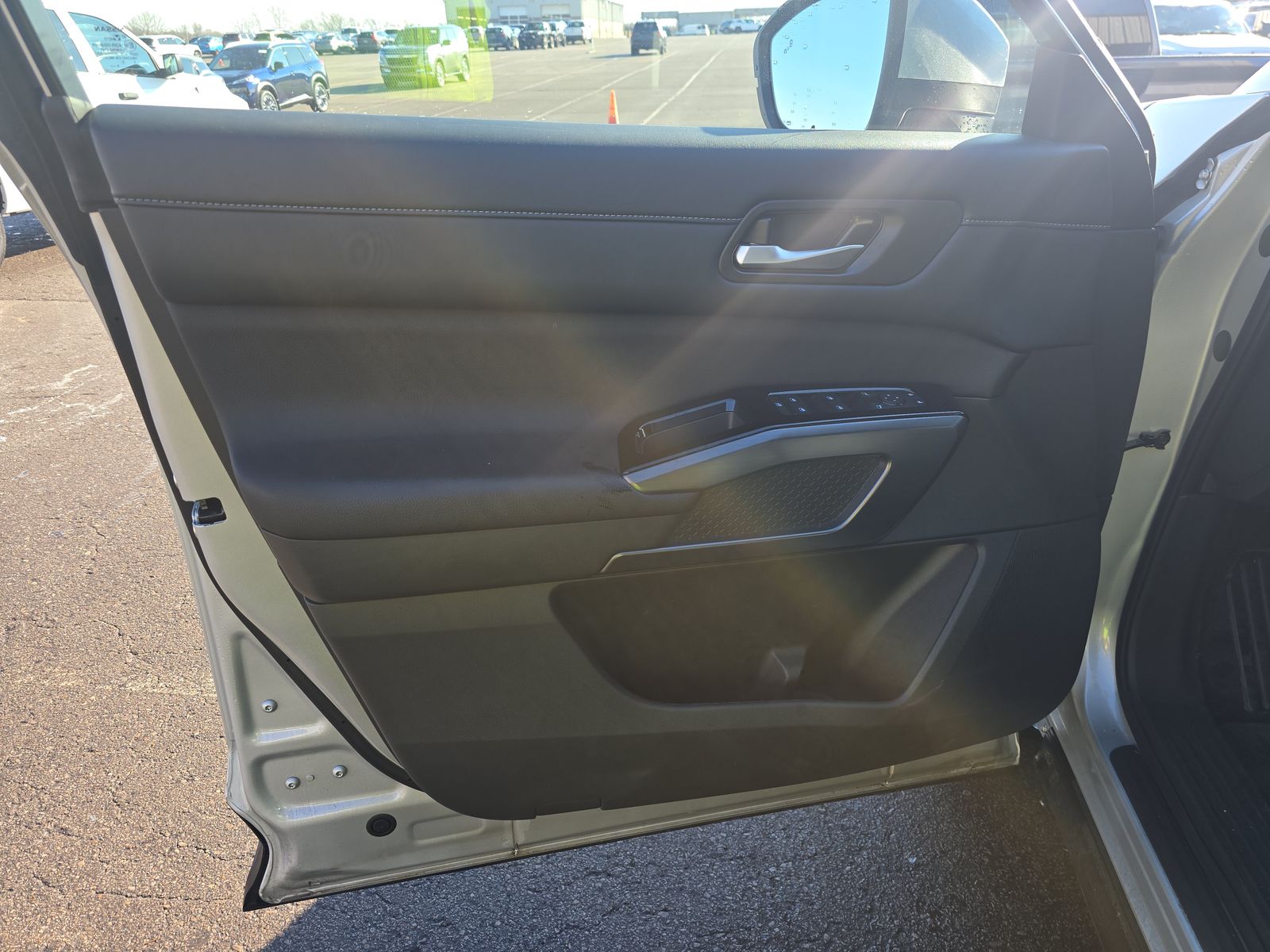 2025 Nissan Pathfinder SL AWD