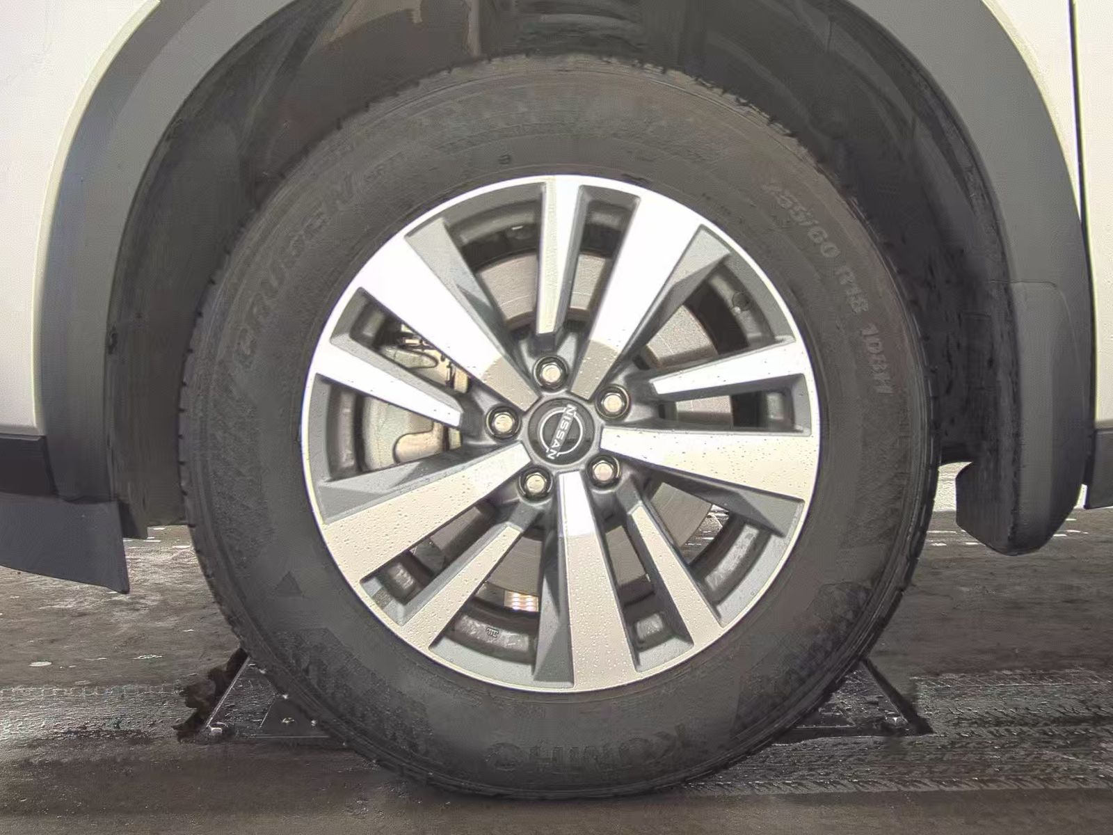 2025 Nissan Pathfinder SL AWD