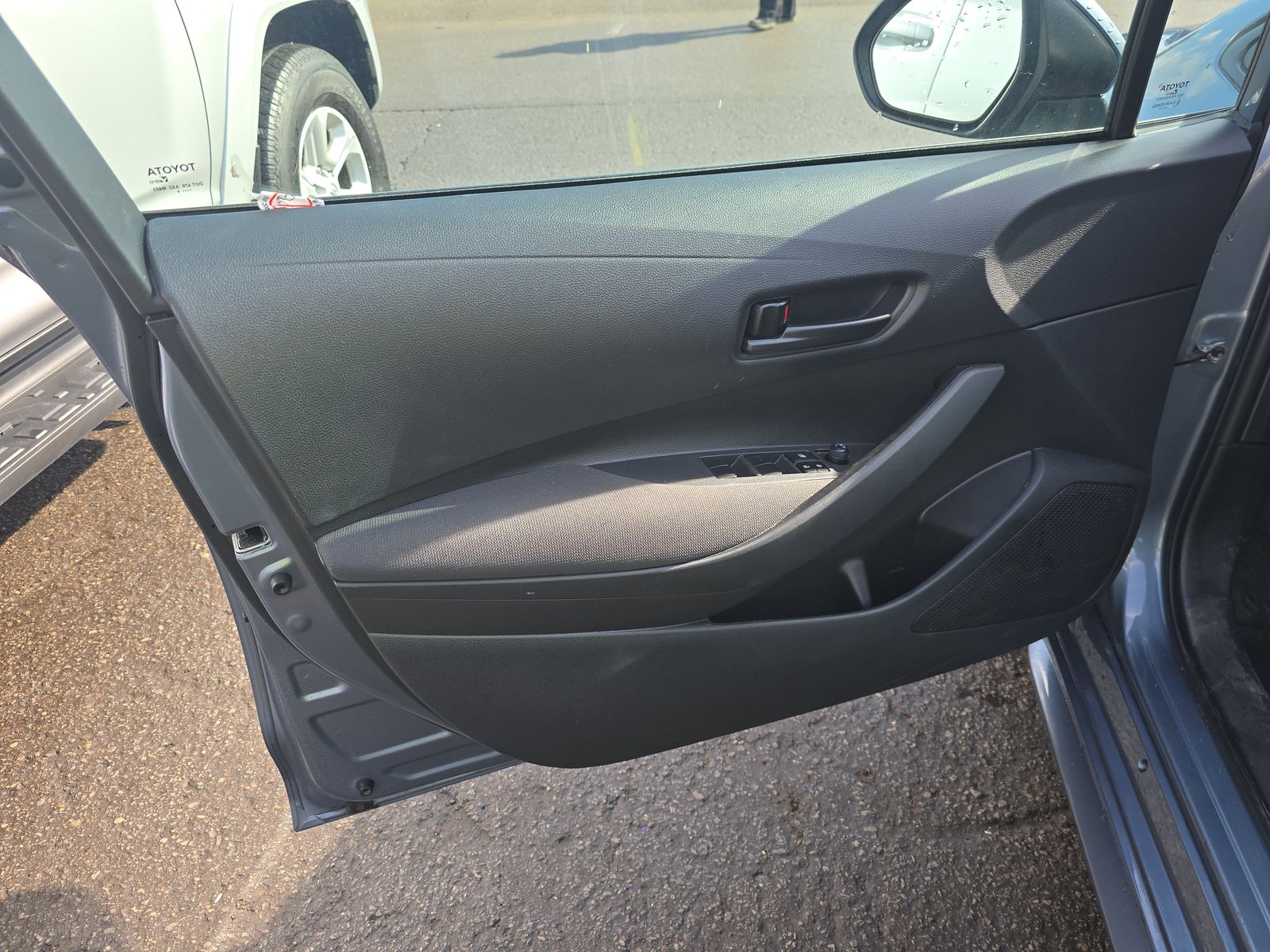 2024 Toyota Corolla LE FWD