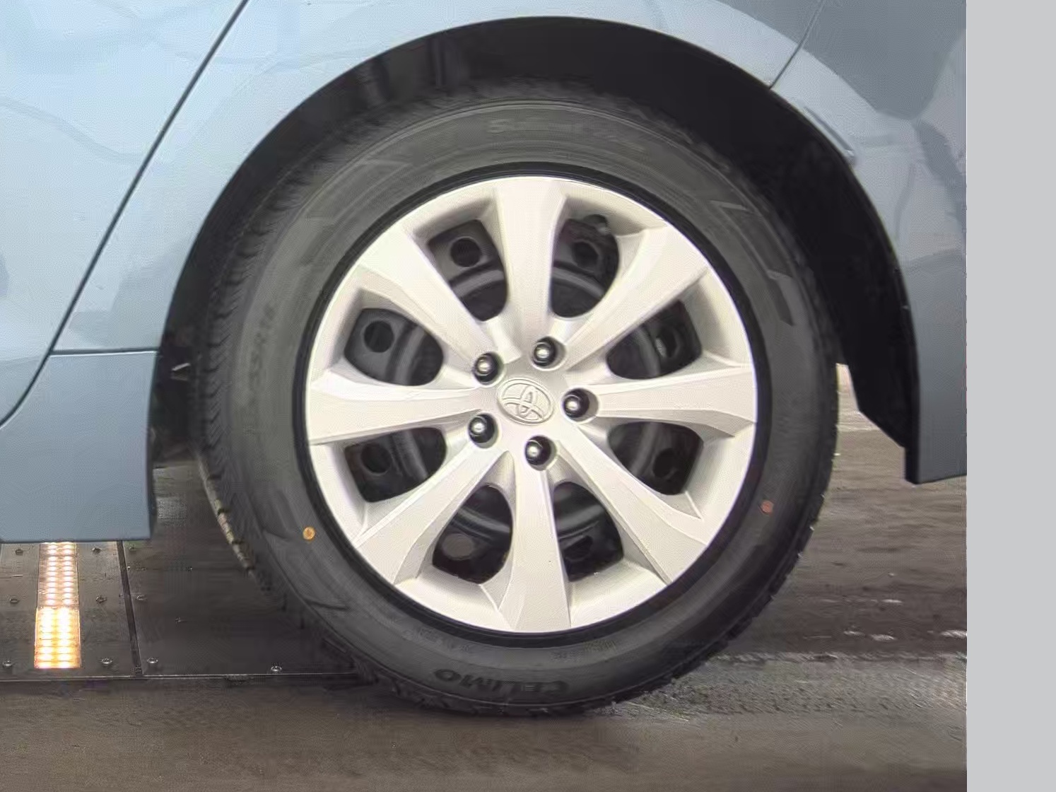 2024 Toyota Corolla LE FWD