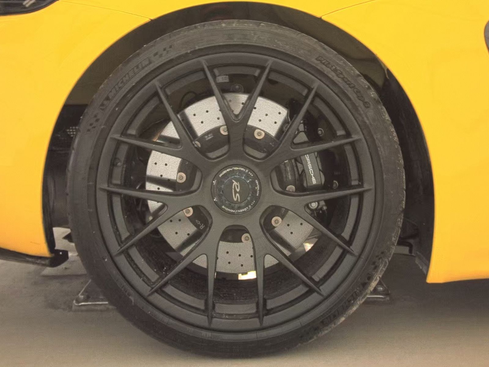 2024 Porsche 718 Cayman GT4 RS RWD