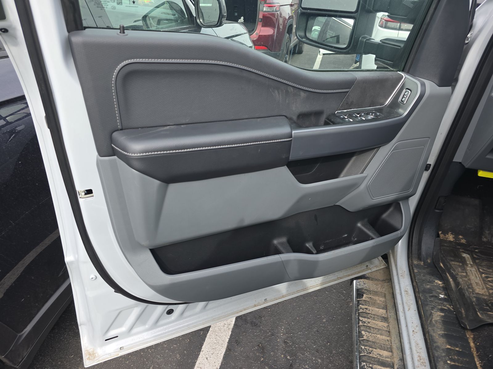 2025 Ford F-150 Hybrid XLT AWD