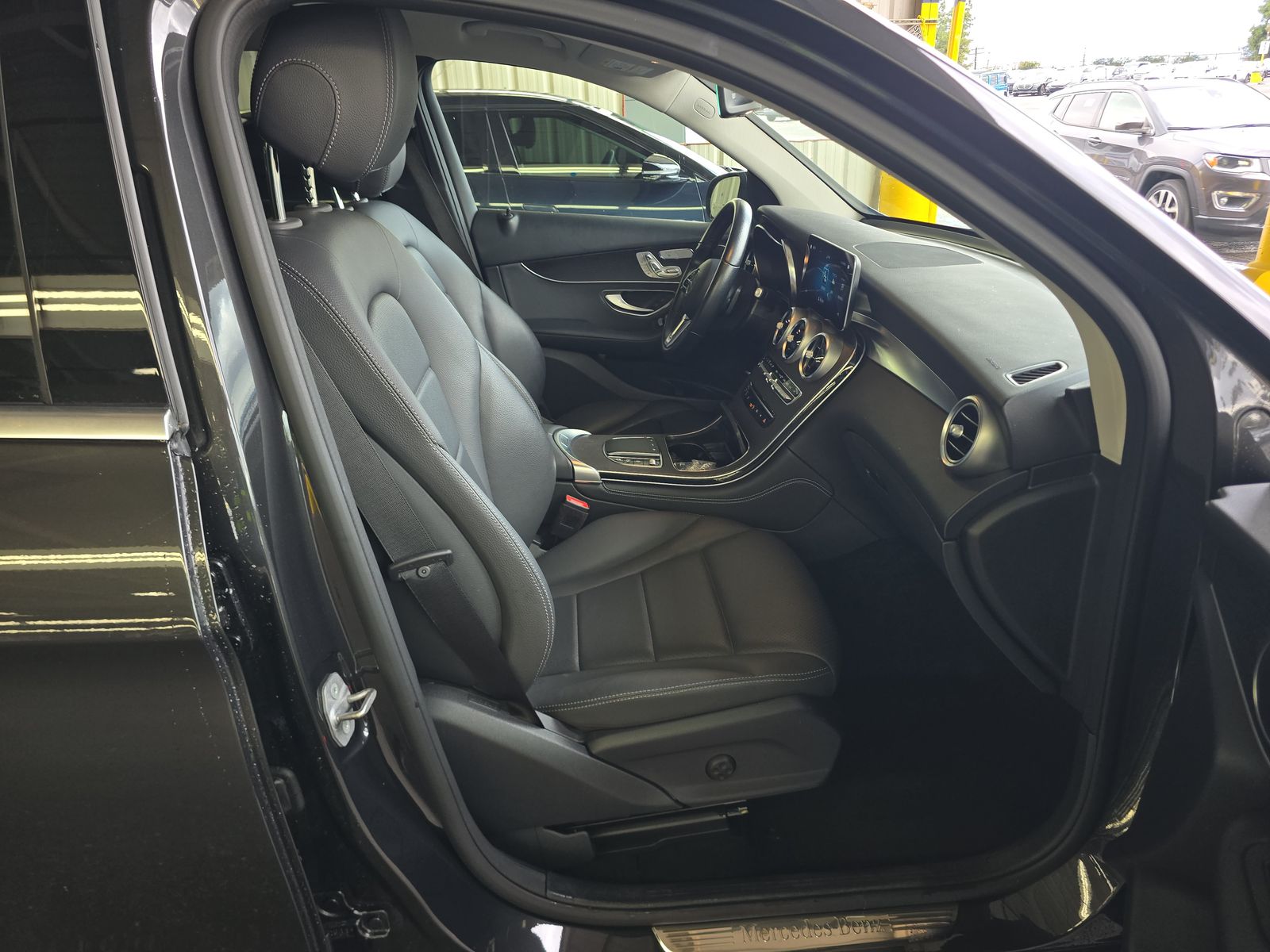 2021 Mercedes-Benz GLC GLC 300 RWD