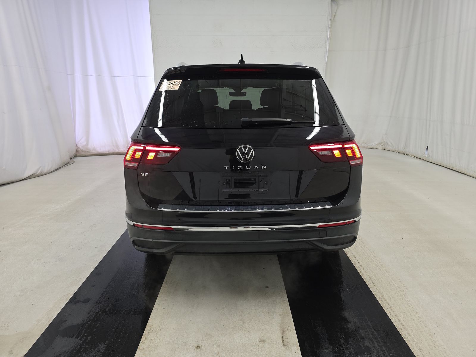 2022 Volkswagen Tiguan 2.0T SE FWD