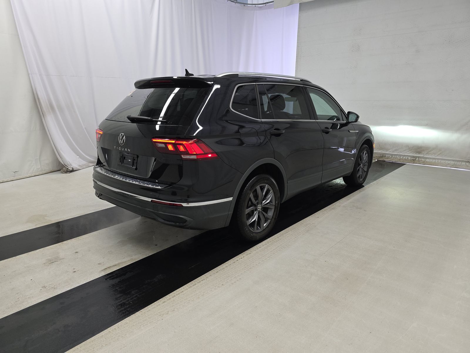 2022 Volkswagen Tiguan 2.0T SE FWD