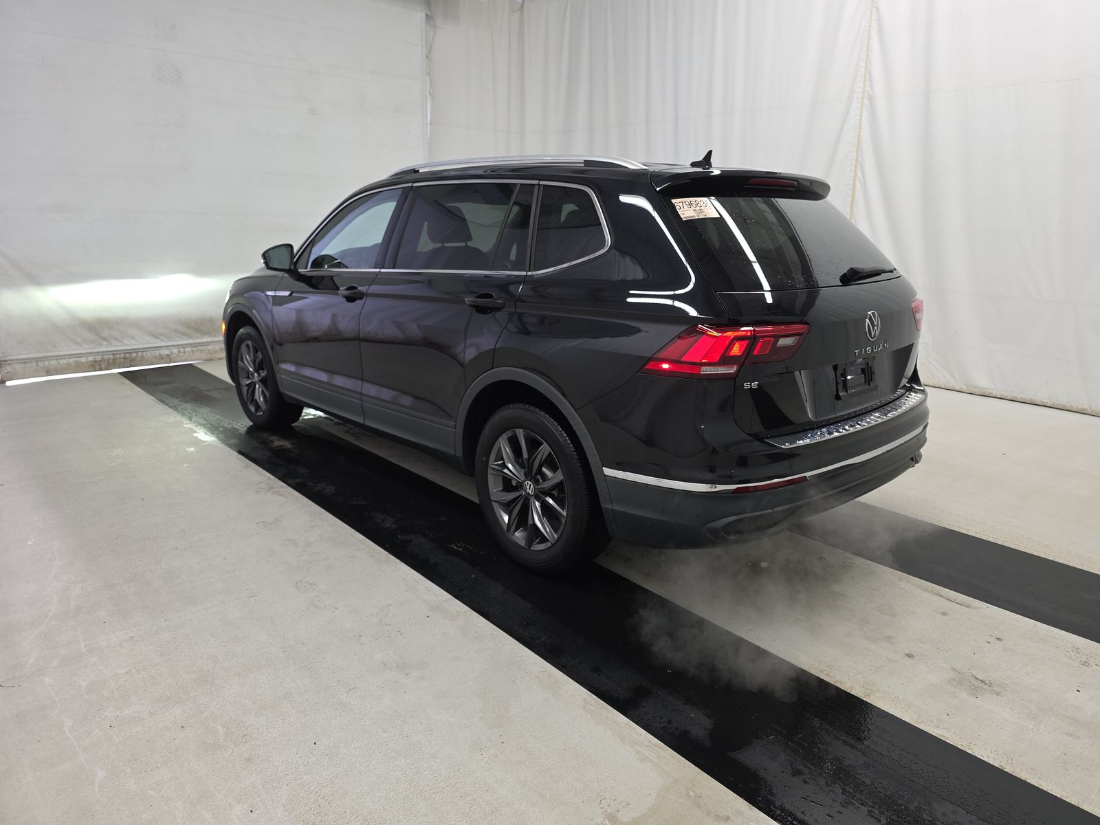 2022 Volkswagen Tiguan 2.0T SE FWD