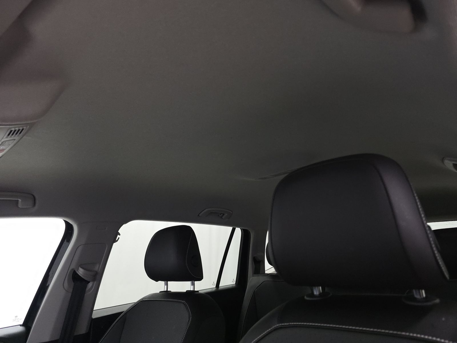 2022 Volkswagen Tiguan 2.0T SE FWD