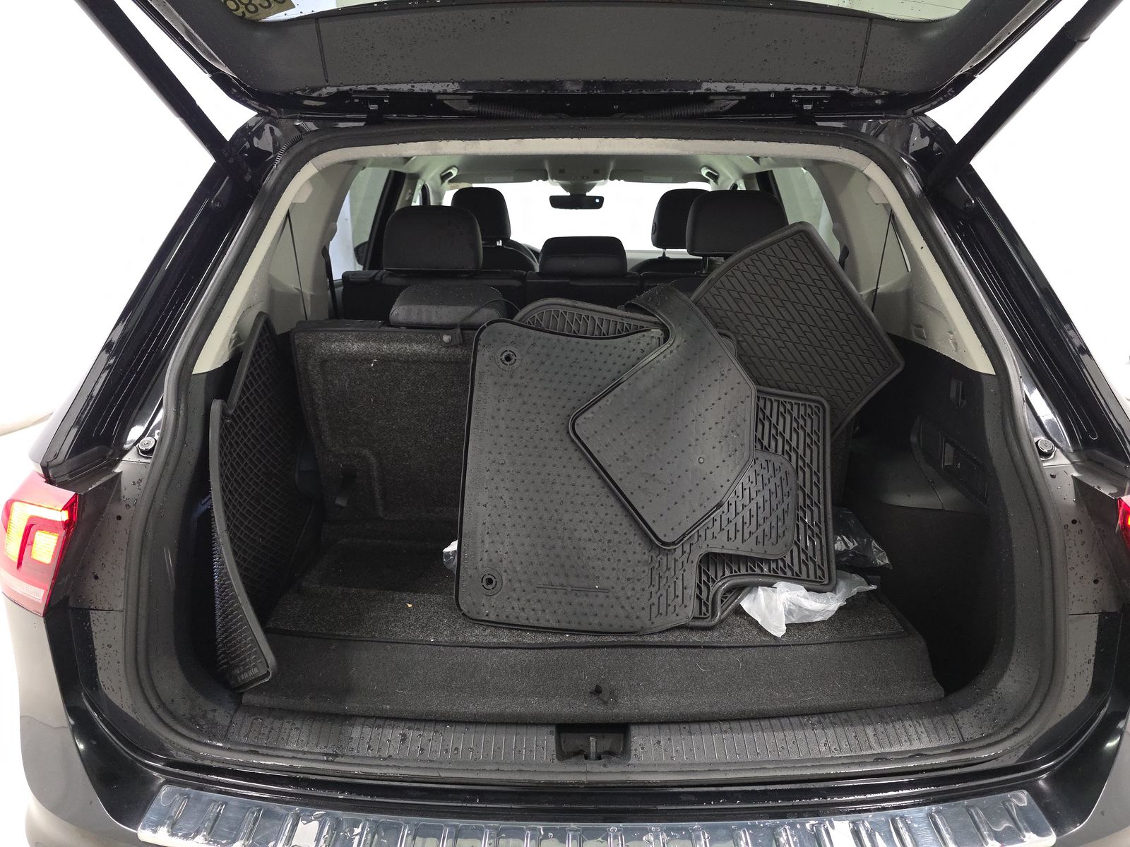 2022 Volkswagen Tiguan 2.0T SE FWD