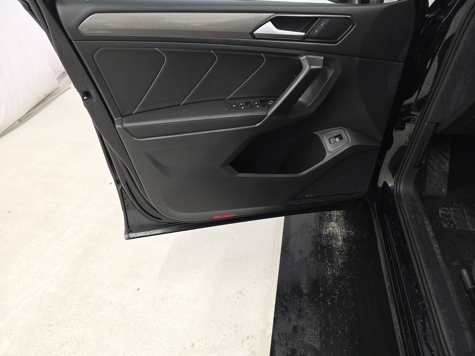 2022 Volkswagen Tiguan 2.0T SE FWD