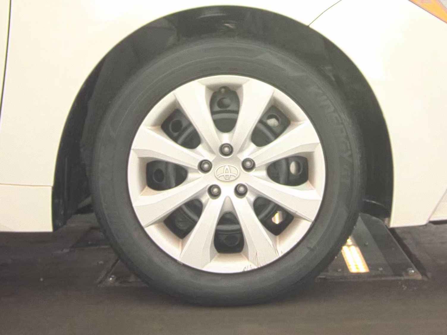 2024 Toyota Corolla LE FWD