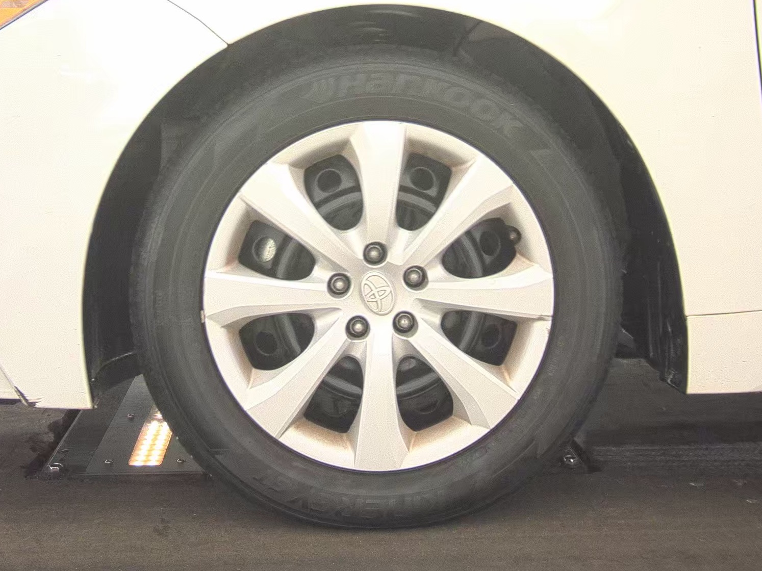 2024 Toyota Corolla LE FWD