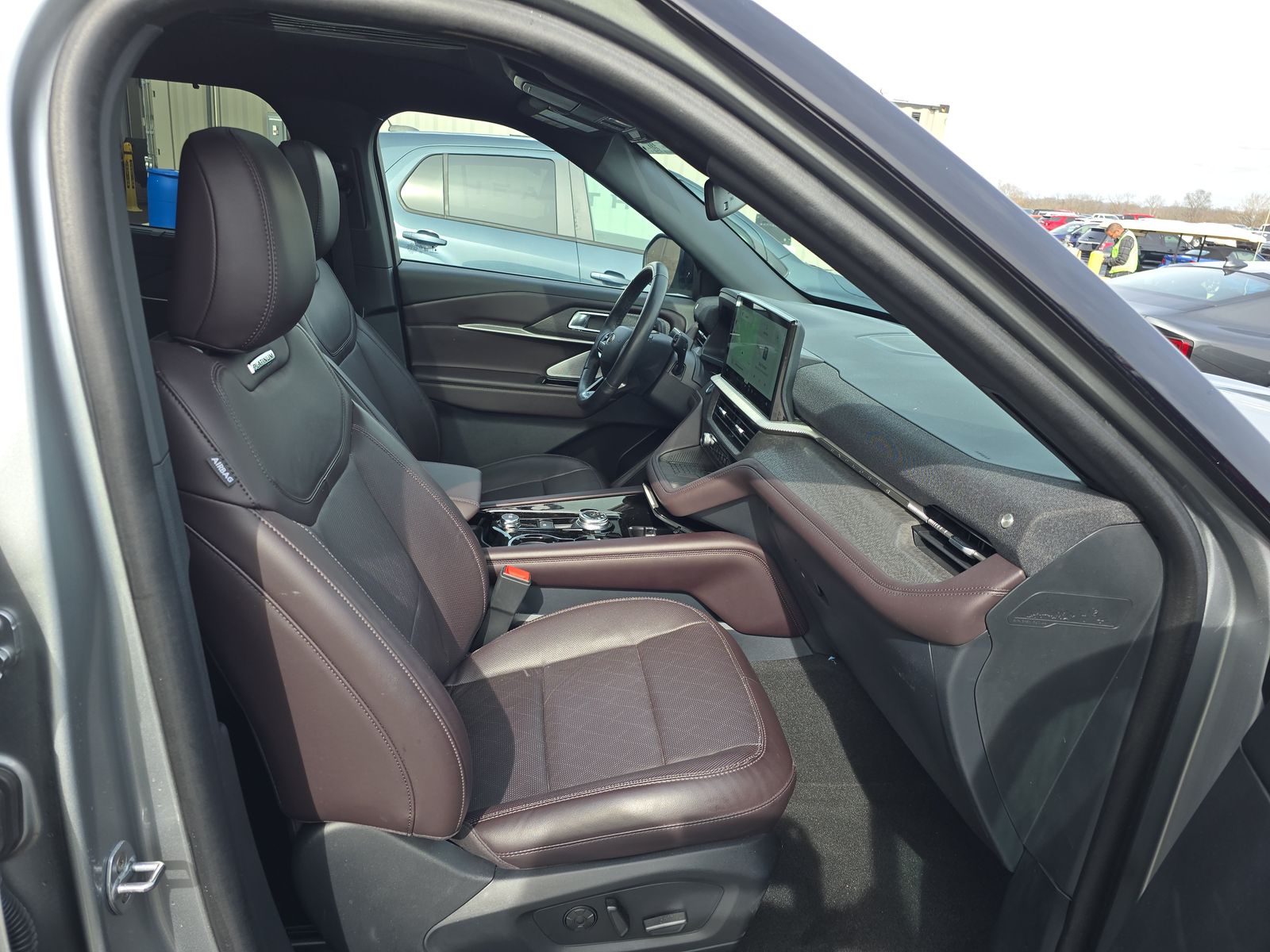 2025 Ford Explorer Platinum RWD