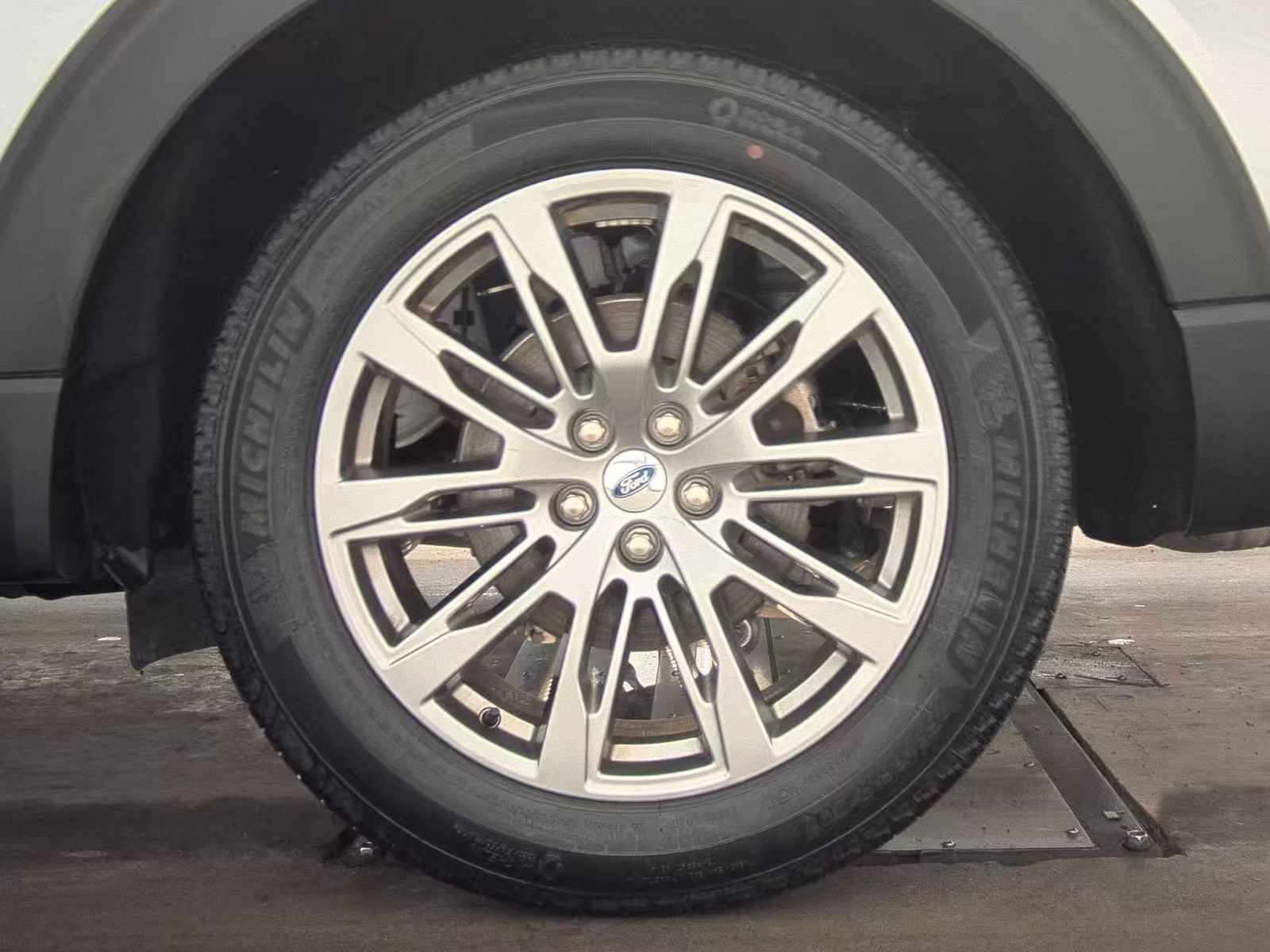 2025 Ford Explorer Platinum RWD