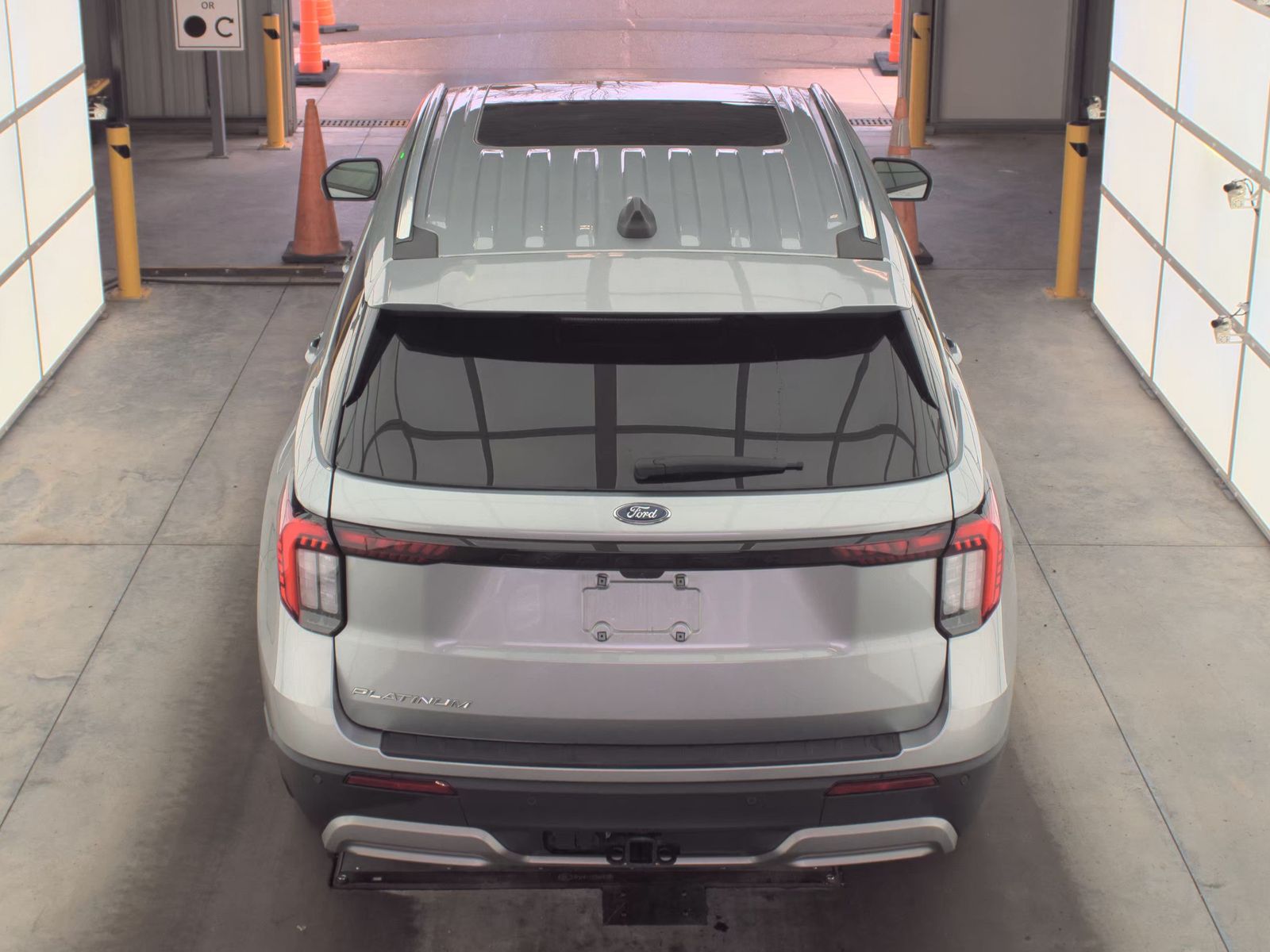 2025 Ford Explorer Platinum RWD