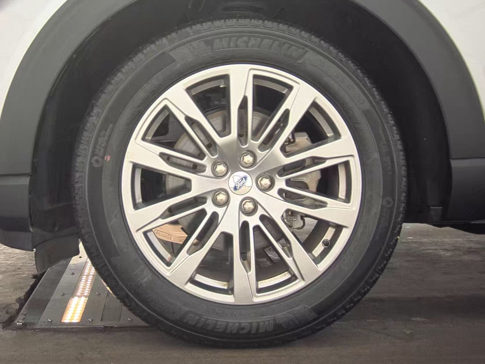 2025 Ford Explorer Platinum RWD