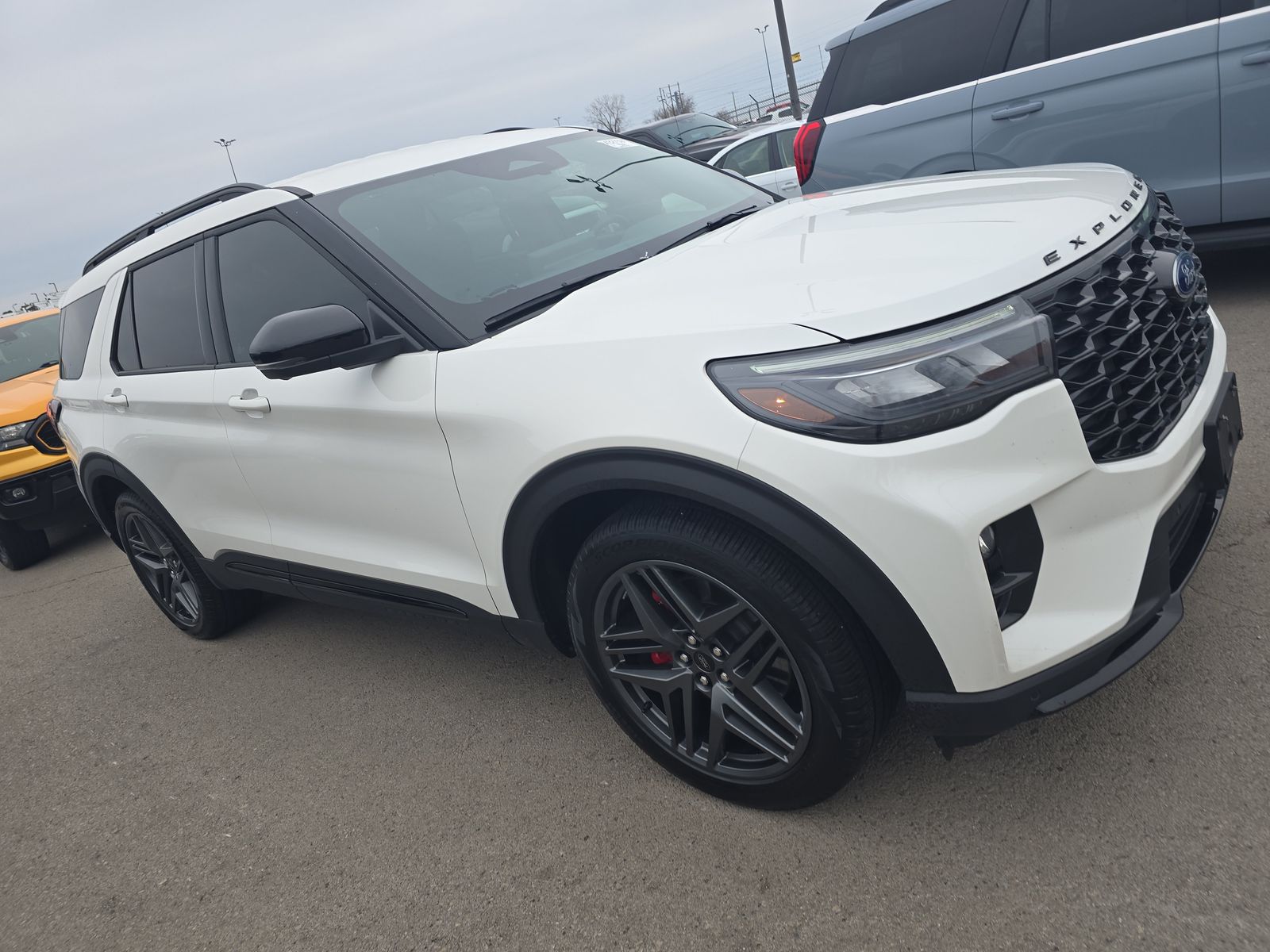 2025 Ford Explorer ST AWD