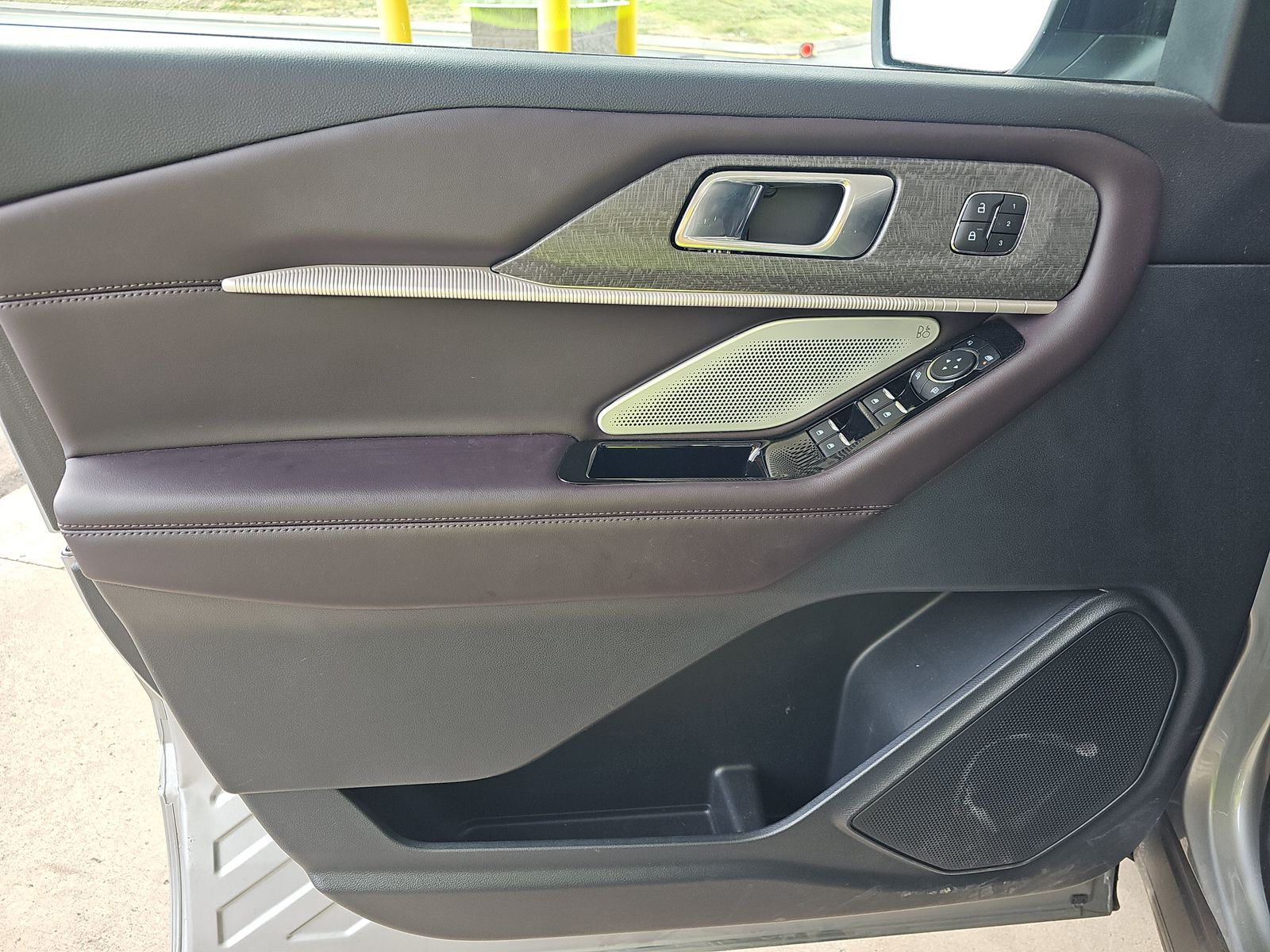 2025 Ford Explorer Platinum FWD