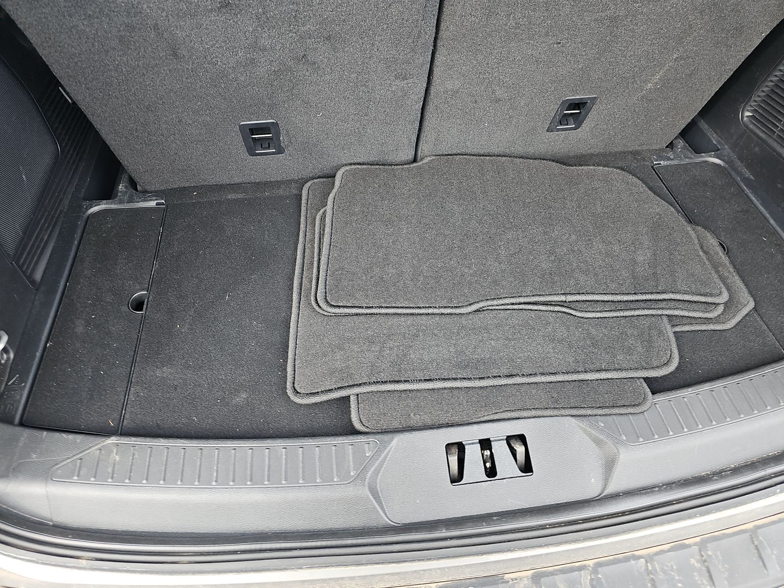 2025 Ford Explorer ST-Line AWD