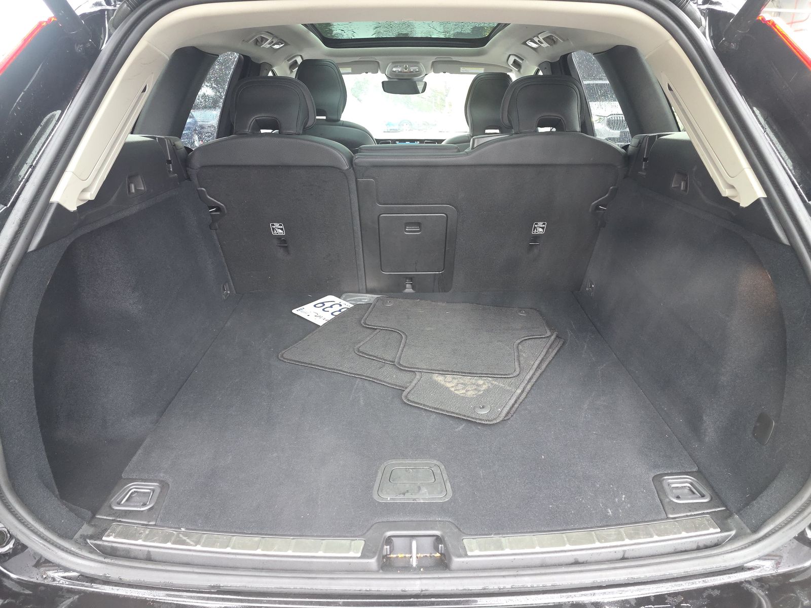 2025 Volvo XC60 B5 Plus FWD