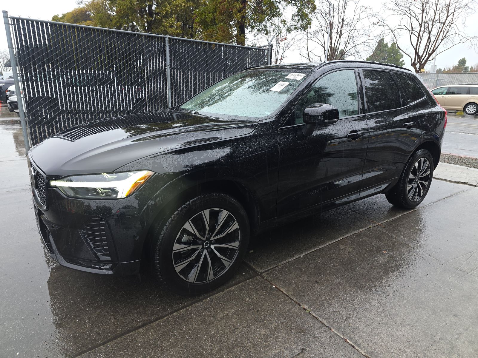 2025 Volvo XC60 B5 Plus FWD