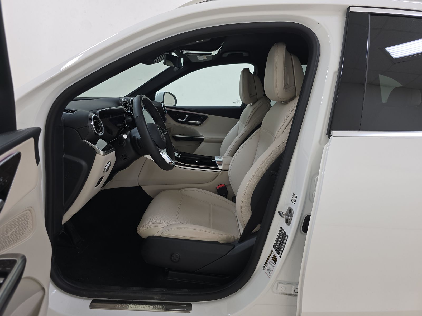 2025 Mercedes-Benz GLC GLC 300 AWD