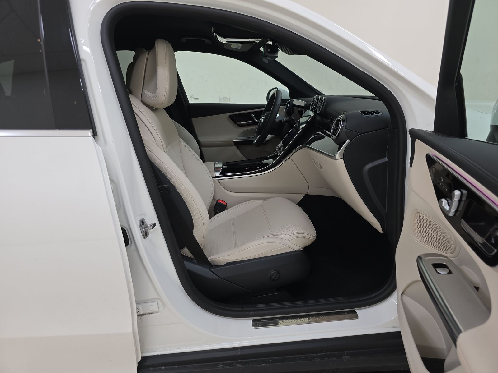 2025 Mercedes-Benz GLC GLC 300 AWD