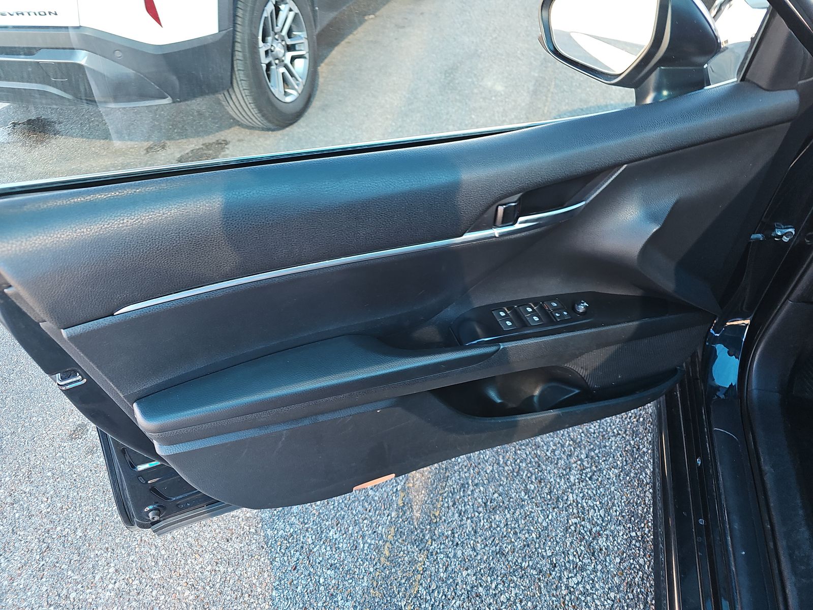 2019 Toyota Camry SE FWD