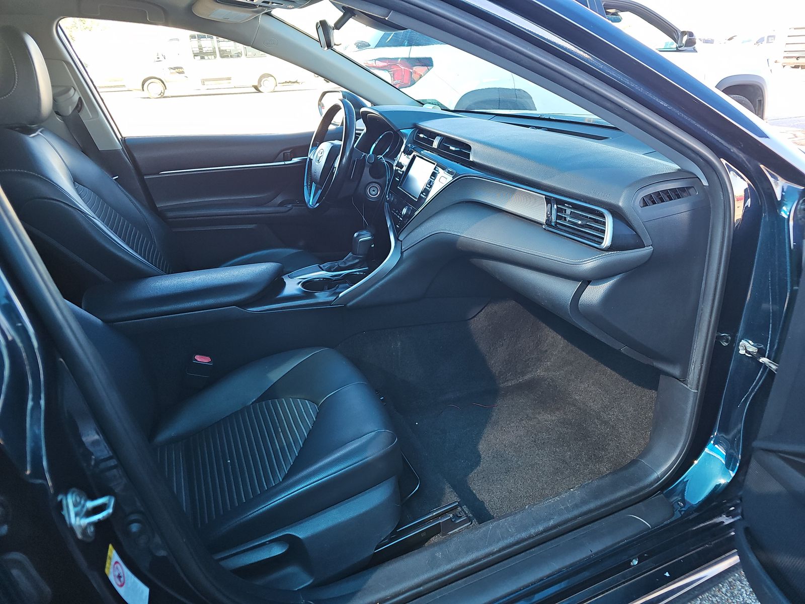 2019 Toyota Camry SE FWD