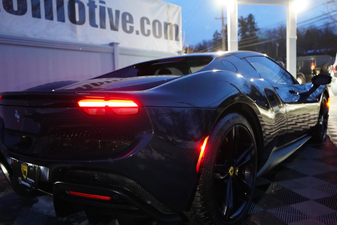 2024 Ferrari 296 GTB Base RWD