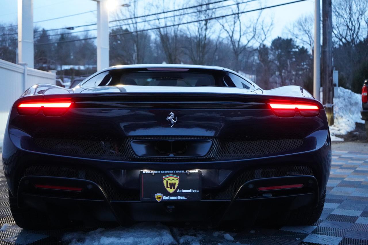 2024 Ferrari 296 GTB Base RWD