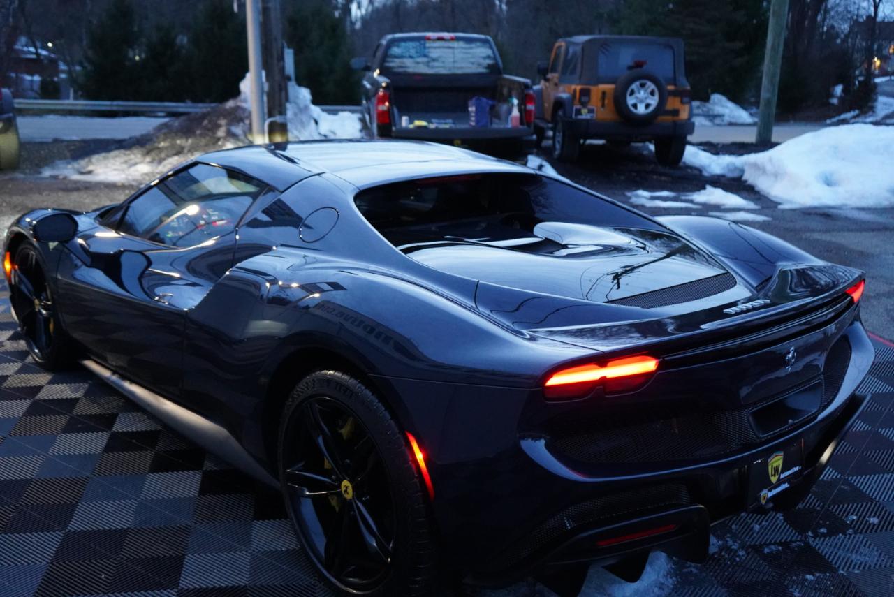 2024 Ferrari 296 GTB Base RWD