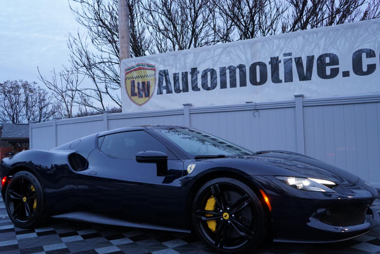 2024 Ferrari 296 GTB Base RWD