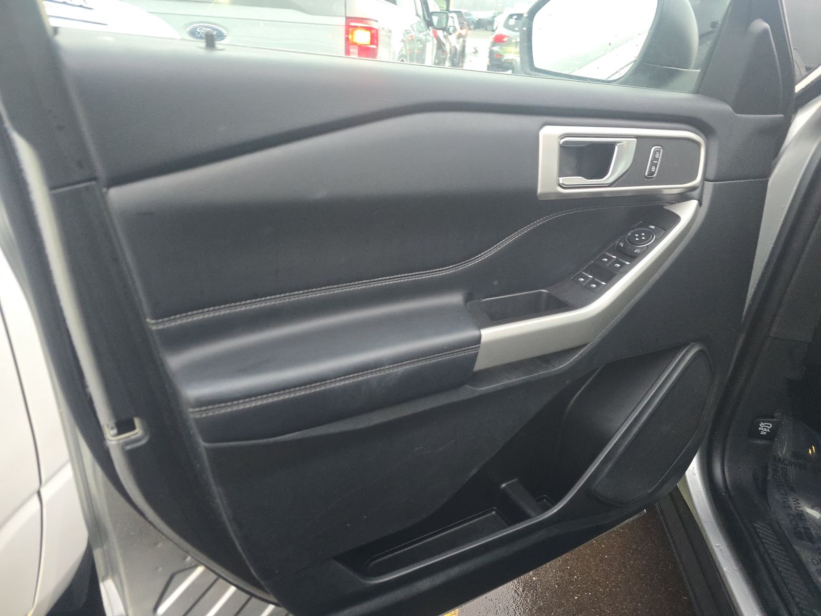 2023 Ford Explorer XLT AWD