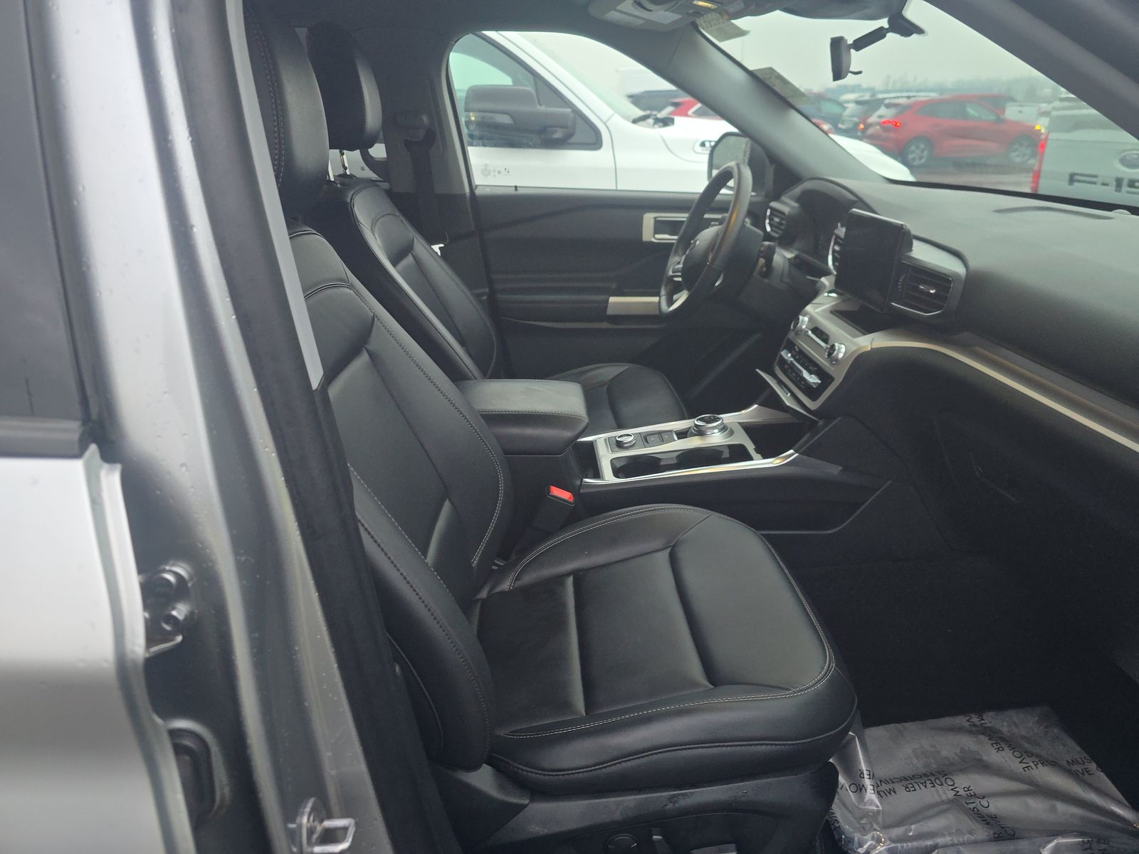 2023 Ford Explorer XLT AWD