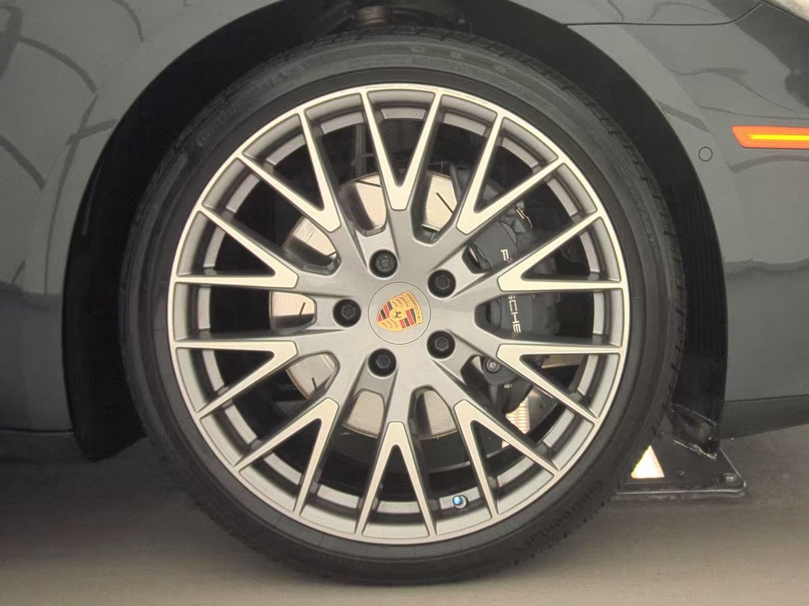 2025 Porsche Panamera 4 AWD