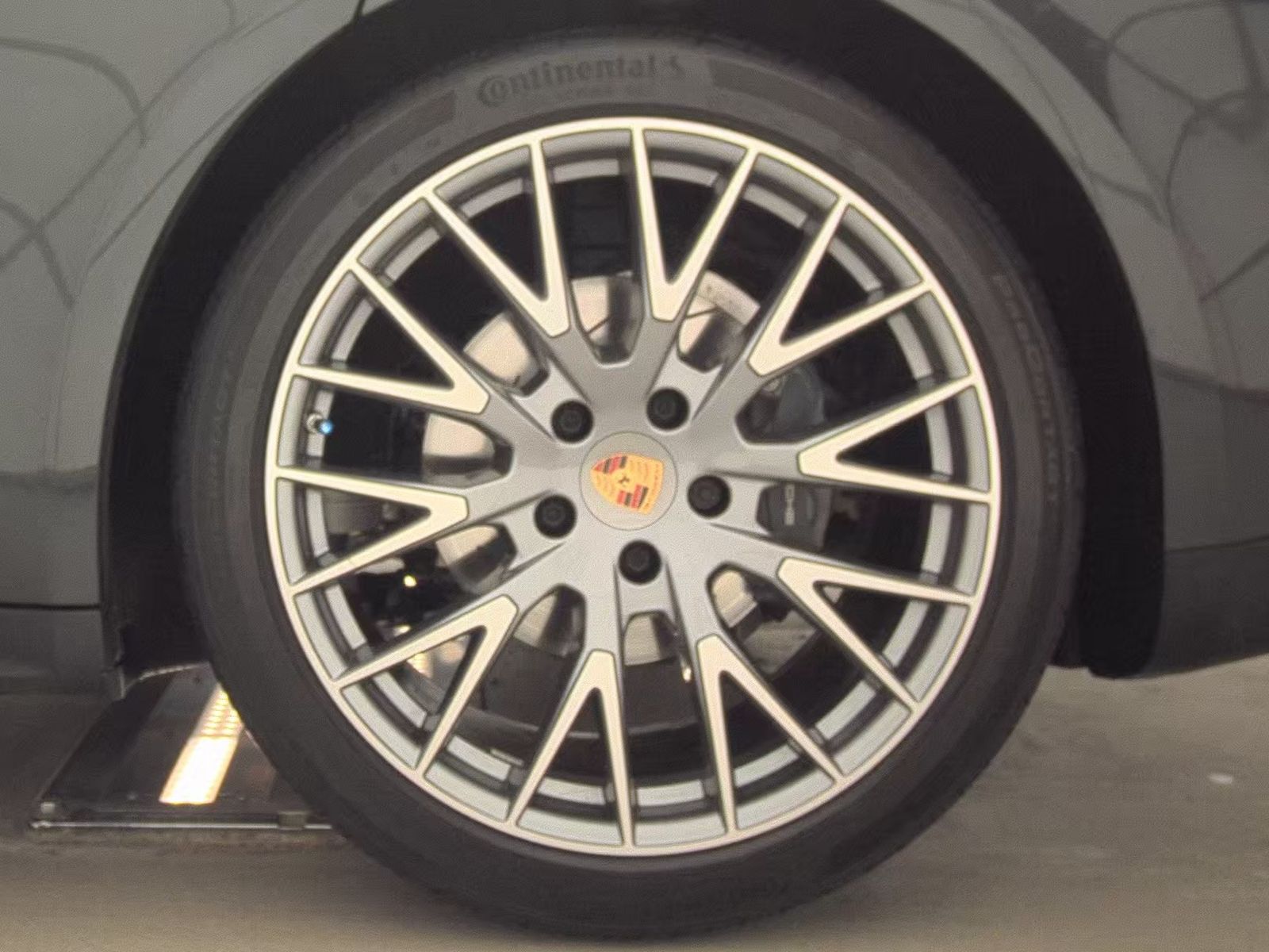 2025 Porsche Panamera 4 AWD