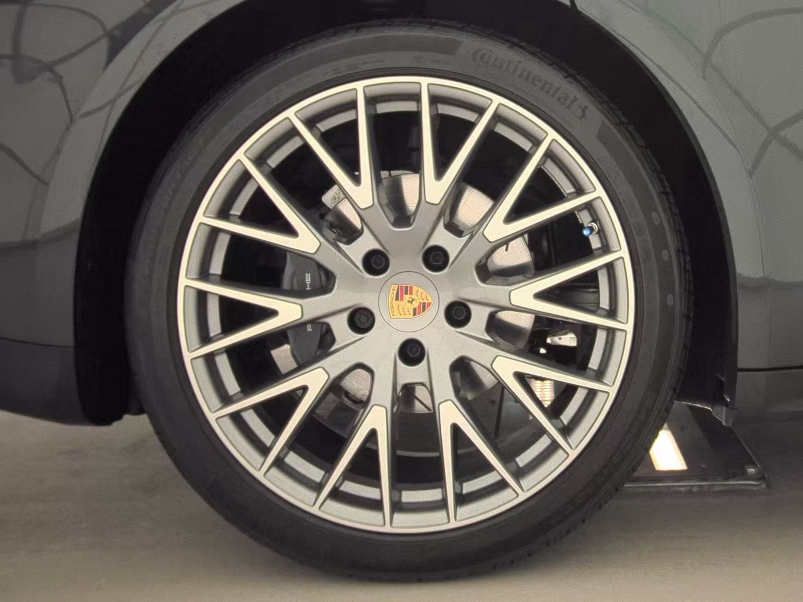 2025 Porsche Panamera 4 AWD