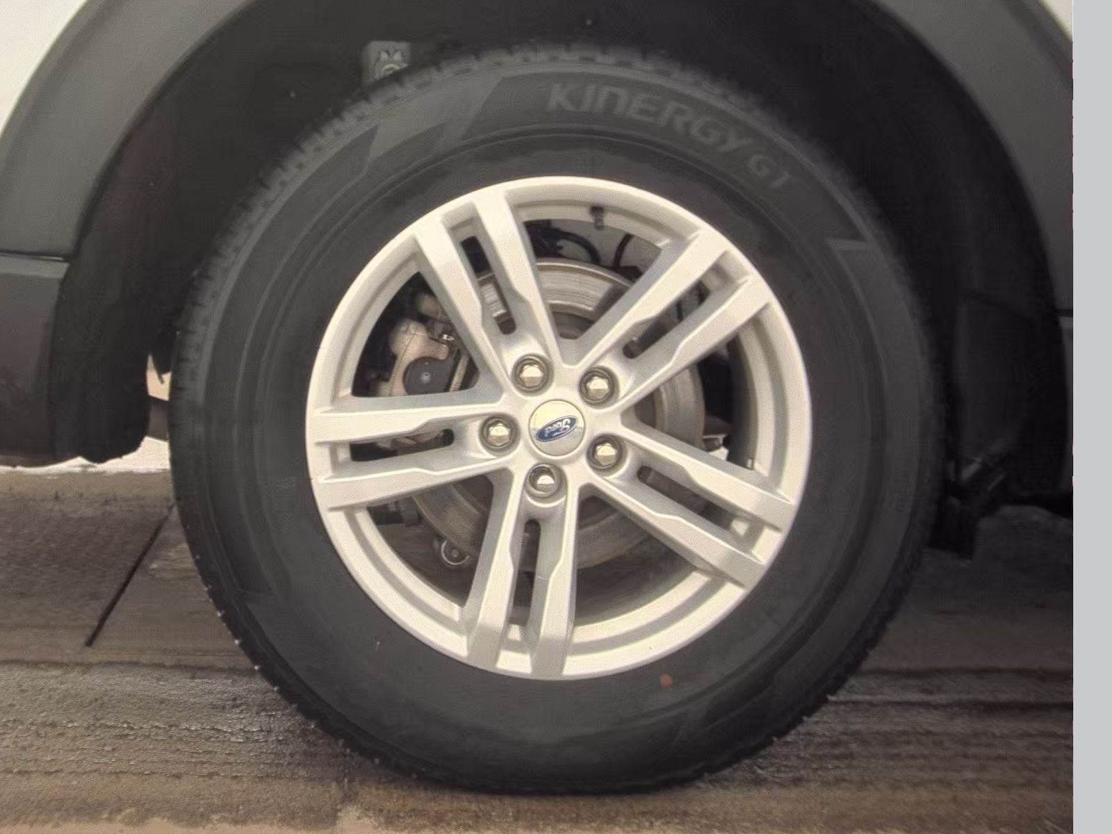 2023 Ford Explorer XLT AWD