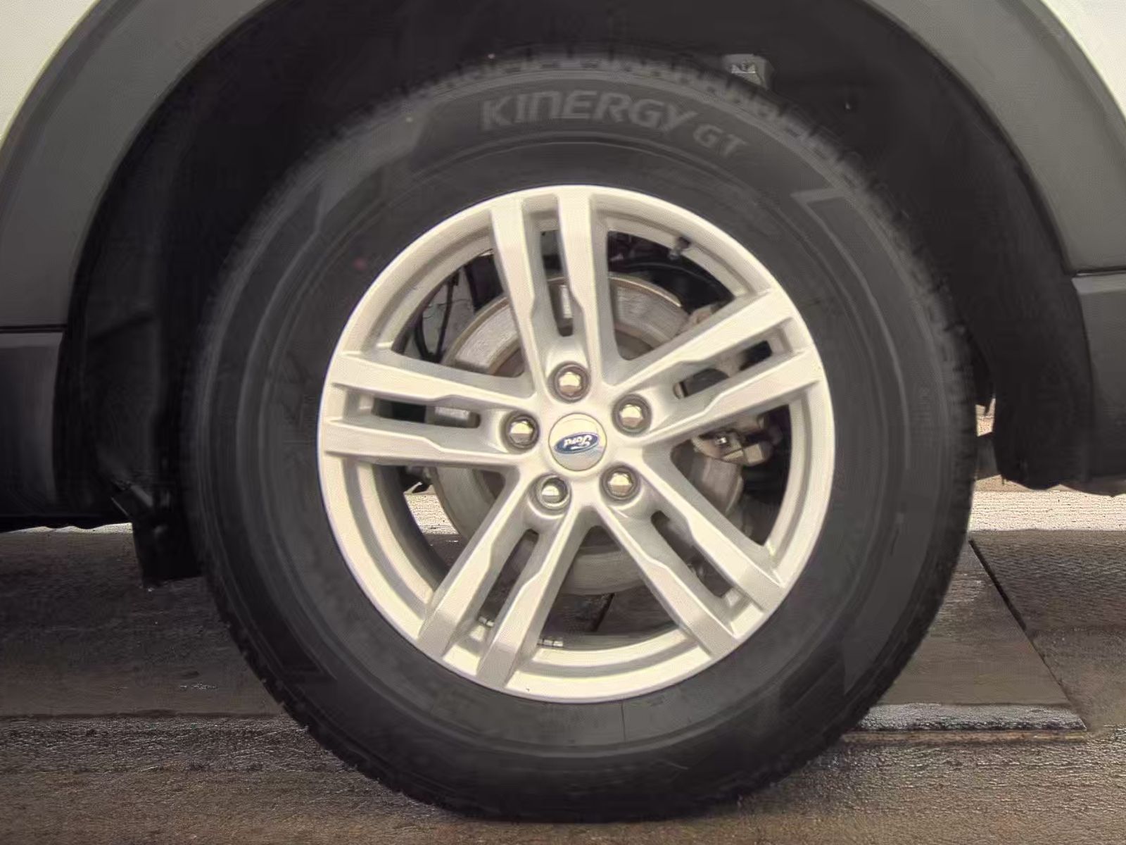 2023 Ford Explorer XLT AWD