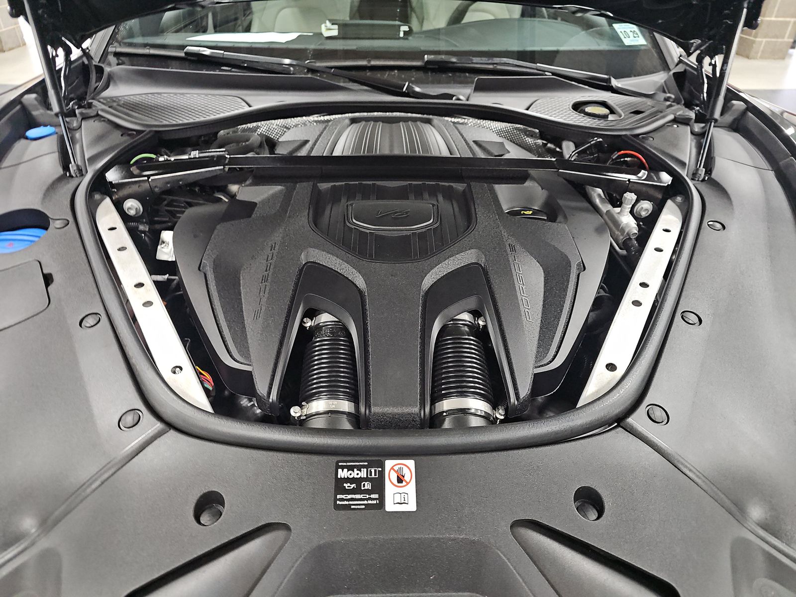 2025 Porsche Panamera 4 AWD