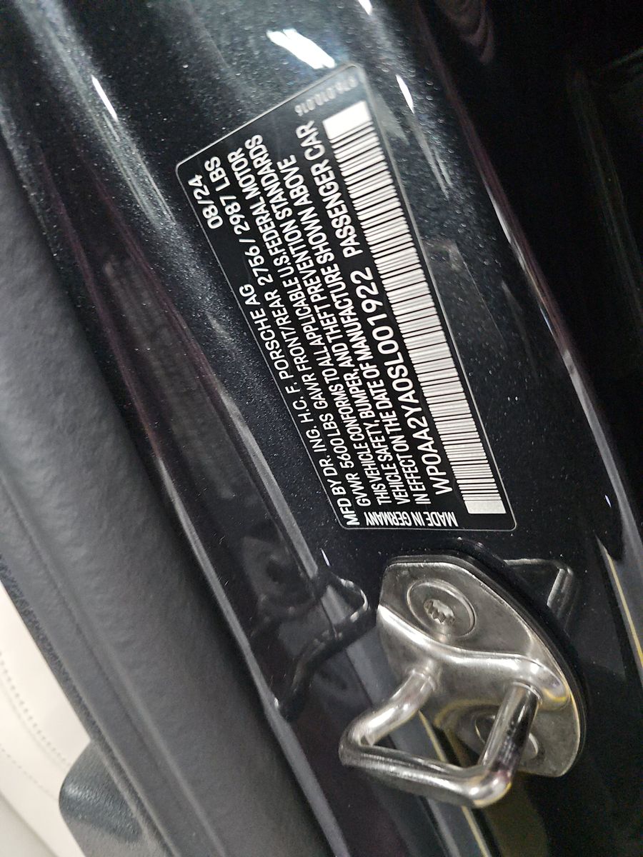 2025 Porsche Panamera 4 AWD