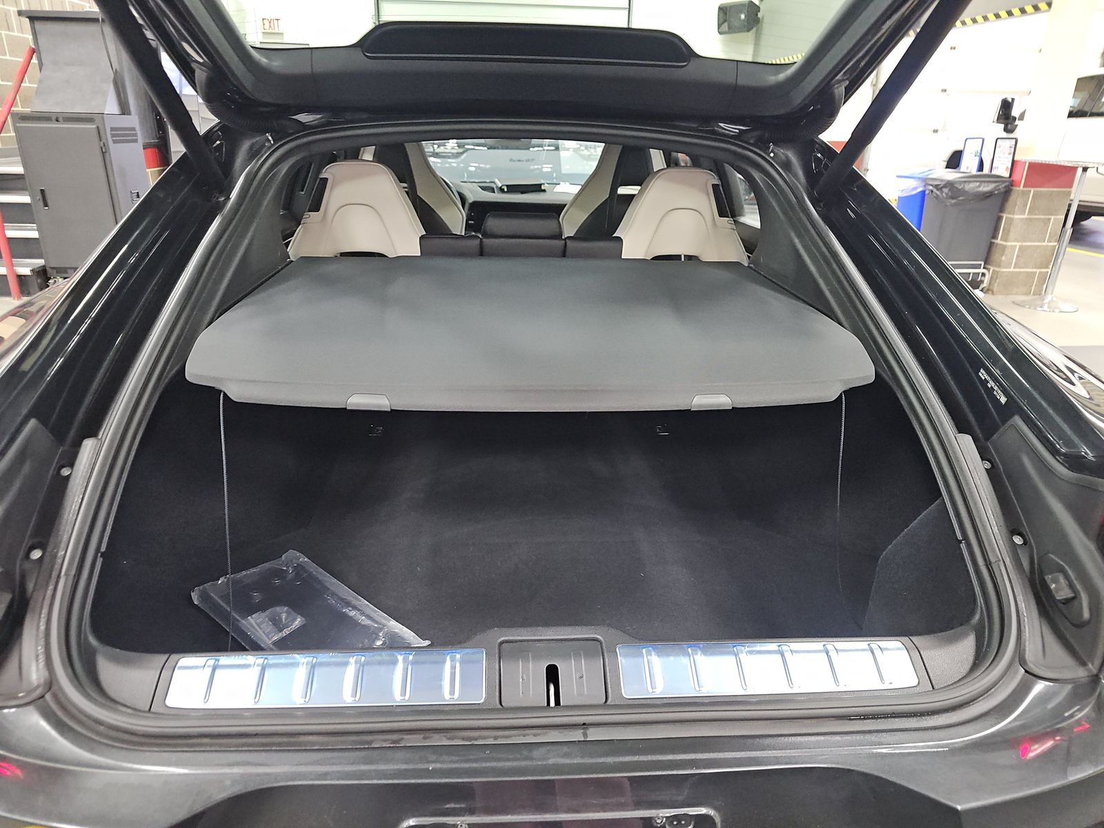 2025 Porsche Panamera 4 AWD