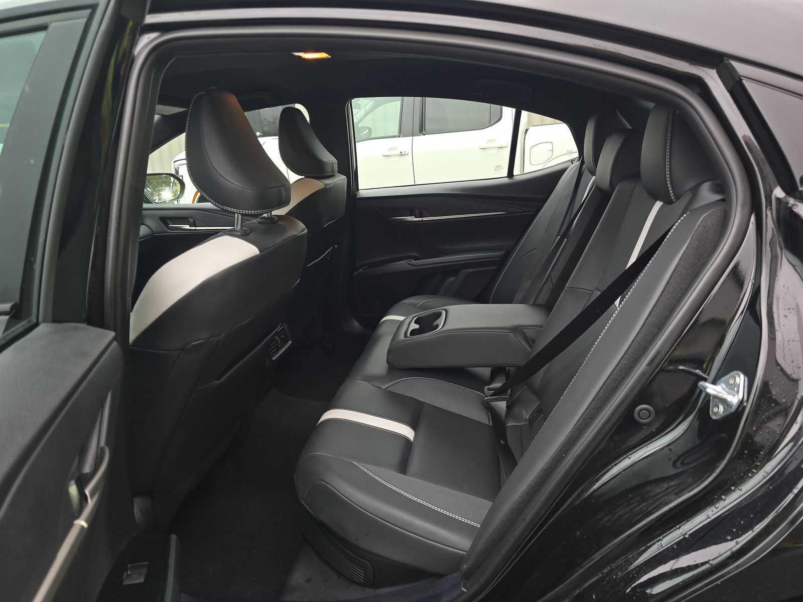 2025 Toyota Camry SE FWD